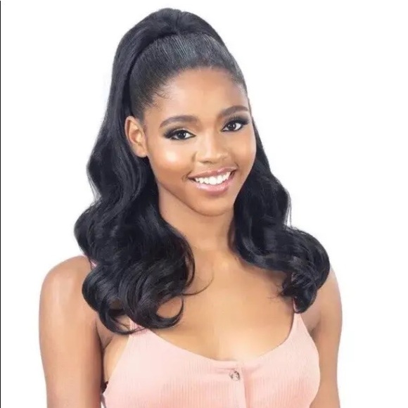 FREETRESS EQUAL NATURAL SYNTHETIC PONYTAIL OT530 - Picture 2 of 8